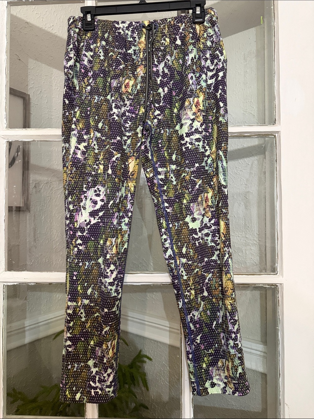 Lululemon Printed Stretch Pull-On 7/8 length pants